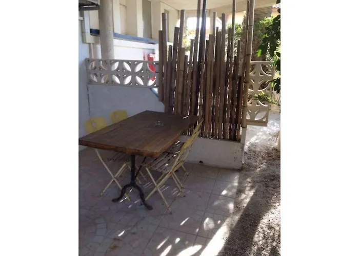 Daire Surequipe Les Pieds Dans L'eau